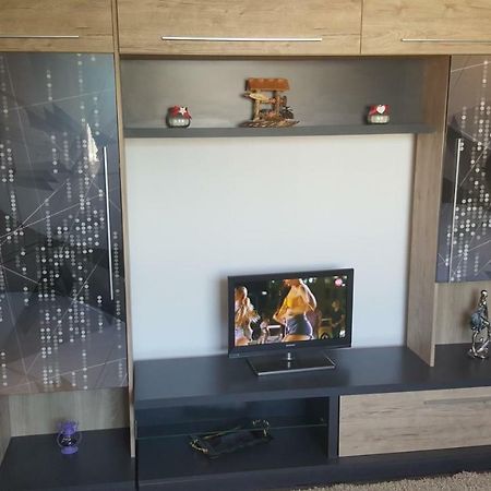 דירות Orşova Apartament Victory מראה חיצוני תמונה